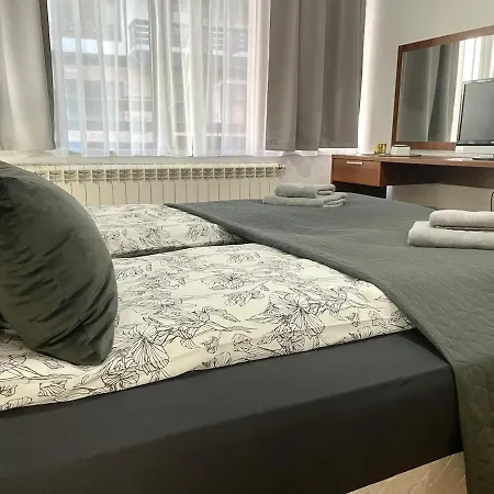 The Cozy Spot By The Lift Gondola By Si Bansko