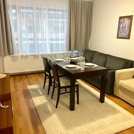 The Cozy Spot By The Lift Gondola By Si Bansko