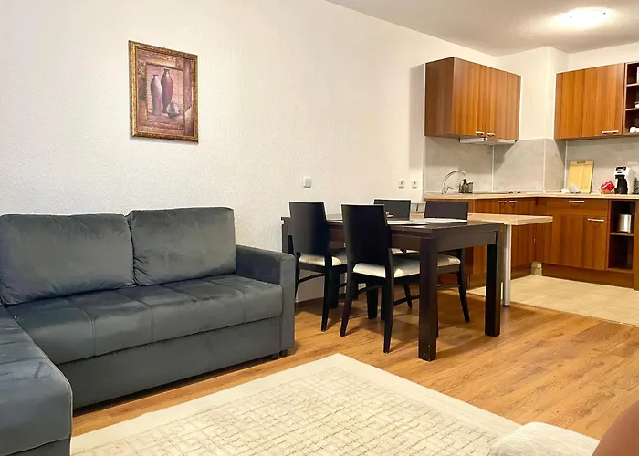 The Cozy Spot By The Lift Gondola By Si * 班斯科